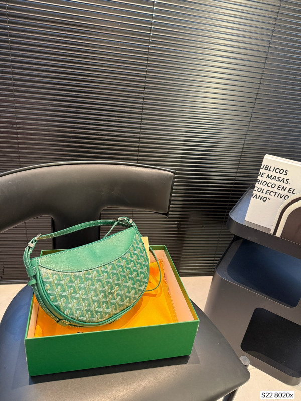 Goyard semi circle
